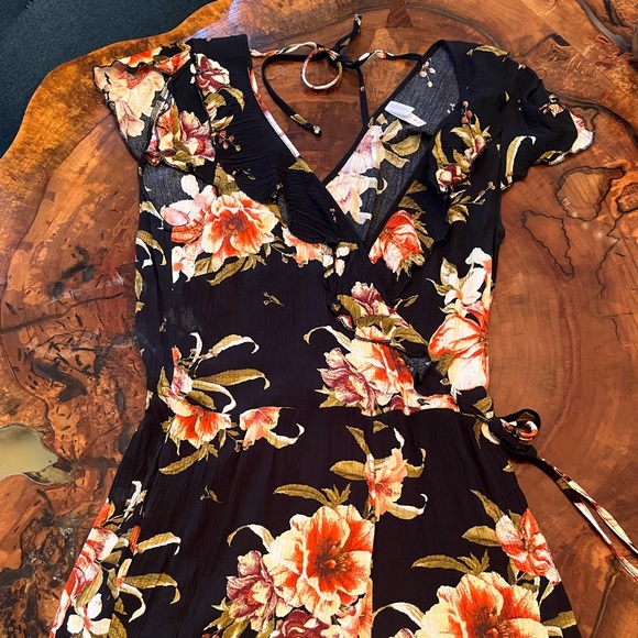 Xhilaration shorts romper. Size M. Black floral. - Picture 1 of 7